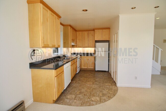 Building Photo - Charming 1BD/1BA in Mill Valley - Bay View...