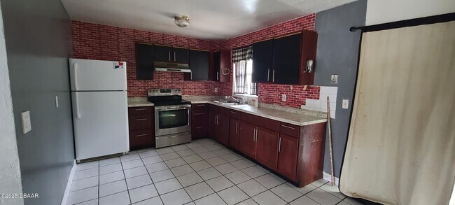 Building Photo - 1033 George W Engram Blvd