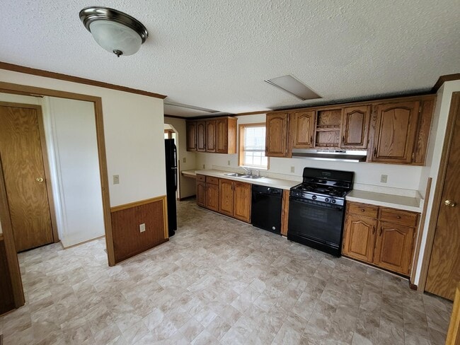 Building Photo - 83 Millstream Ct