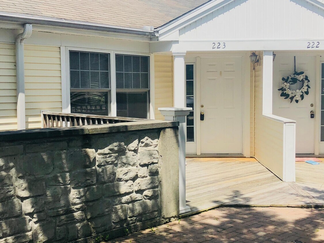 239 Indian River Rd Unit 223, Orange, CT 06477 Apartments in Orange