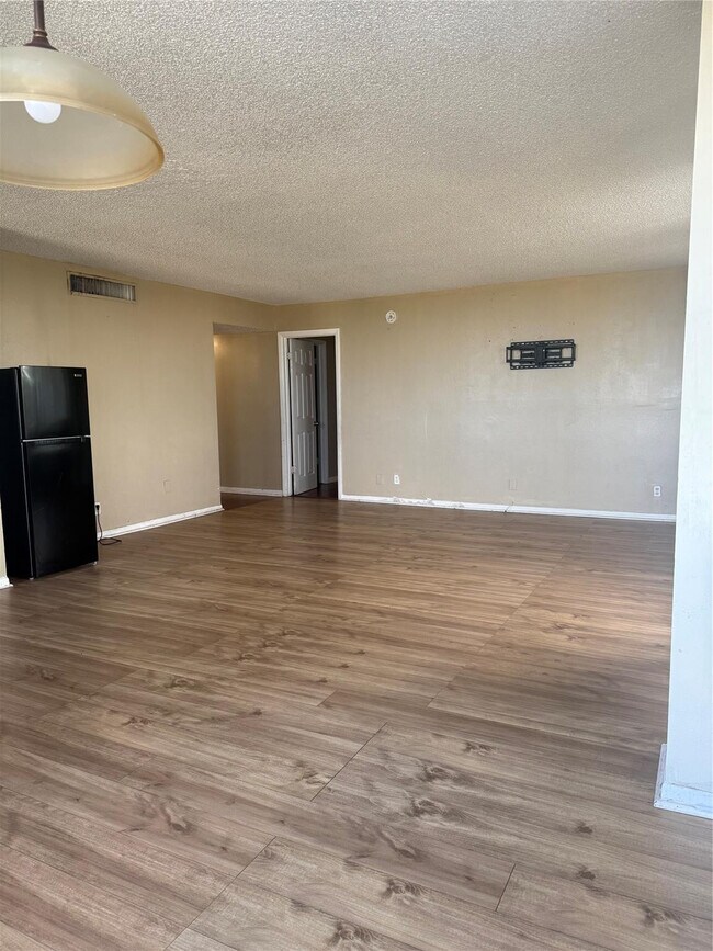 Foto del edificio - 4222 Inverrary Blvd