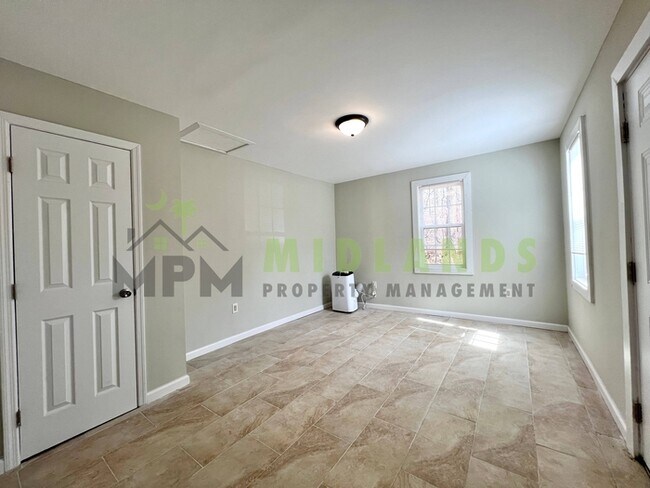 Foto del edificio - 290A Browning Court