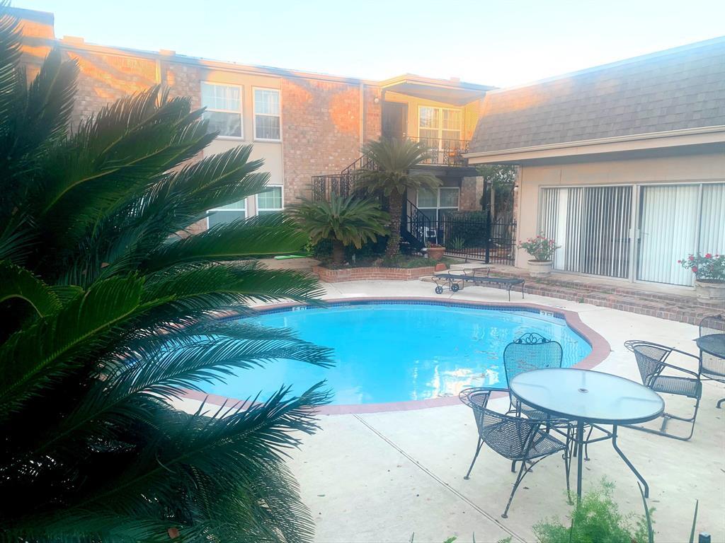 Primary Photo - 5550 N Braeswood Blvd
