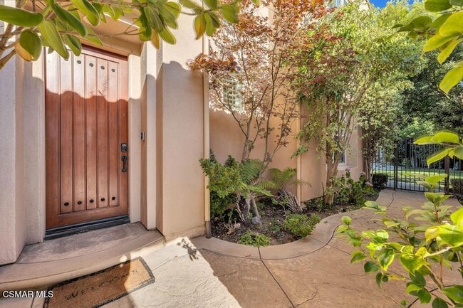 Building Photo - 4980 Via Santana