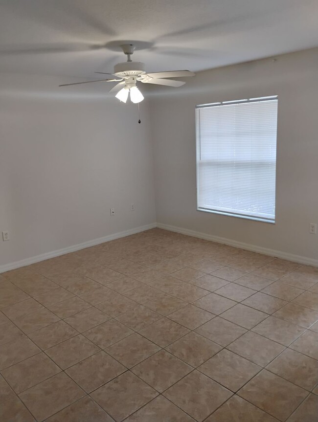Building Photo - Ocala Duplex