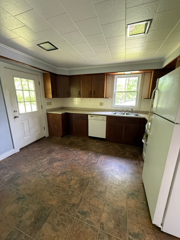 Primary Photo - 283 River St