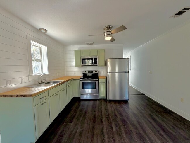 Foto del edificio - 199 E Bayou Forest Dr