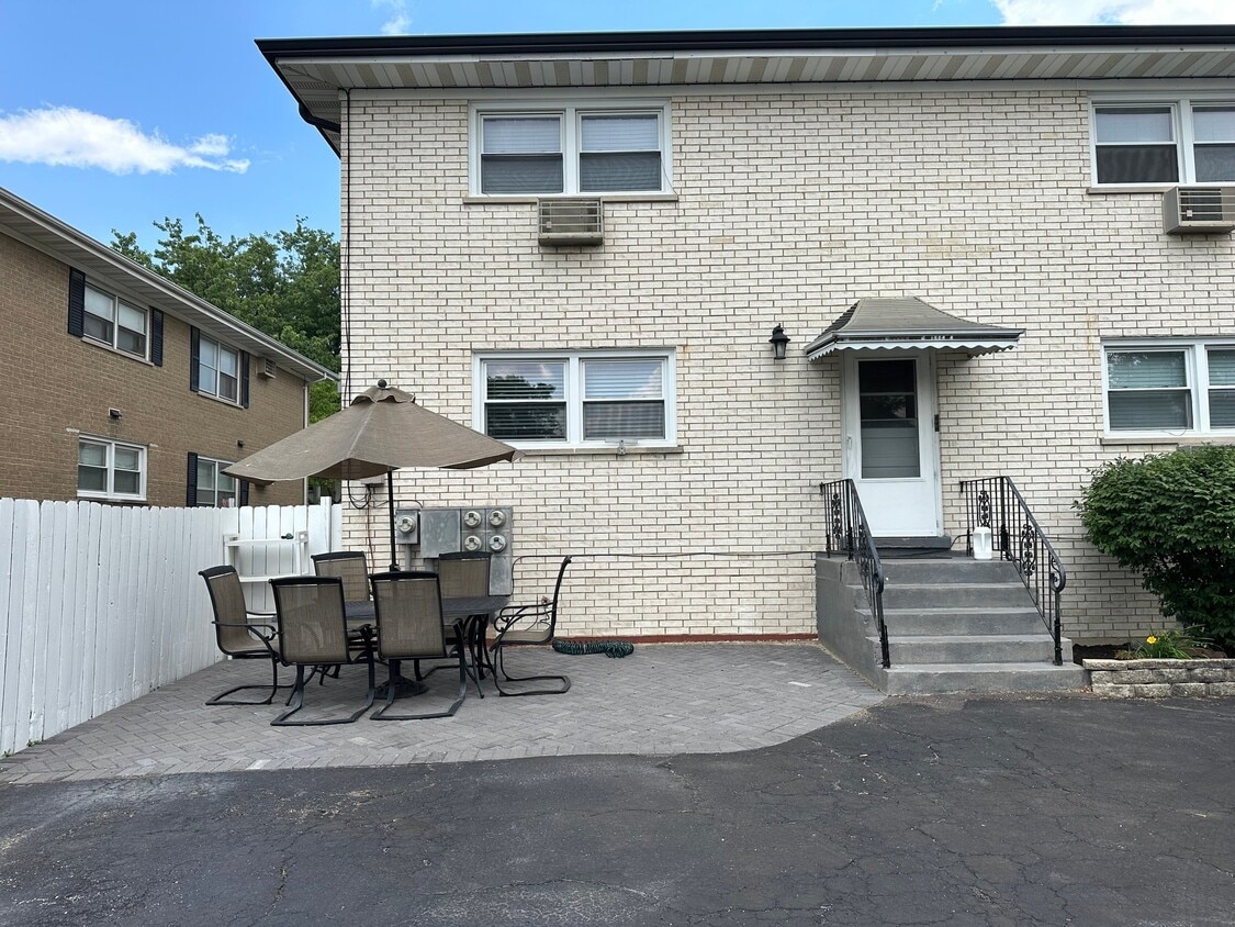 Building Photo - 4516 Park Ave