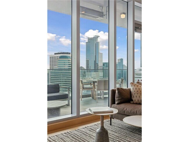 Foto del edificio - 255 Hennepin Ave