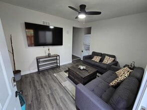 Building Photo - 4744 Voltaire St