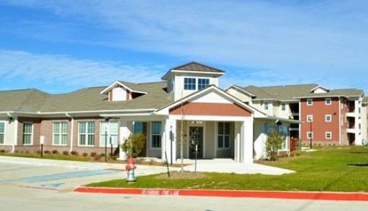 Building Photo - 1110 S Collins Fwy