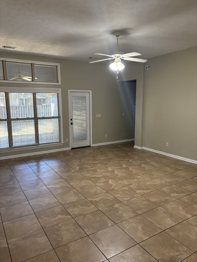 Foto del edificio - 9745 Silver Bell Ct