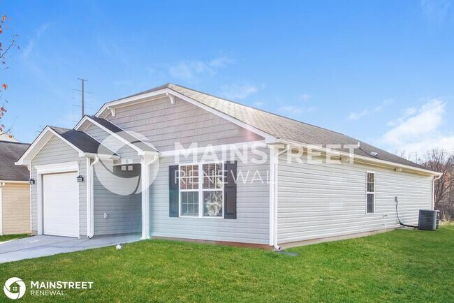 Building Photo - 4823 YELLOW LOCUST DR, GREENSBORO, NC 27214