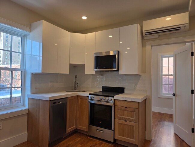 Building Photo - Brand New Apartment in Bay Village, Central Heat/AC, Eat-in Kitchen, Laundry on a Site