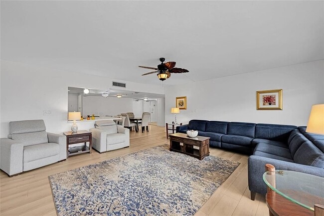 Building Photo - 3750 Galt Ocean Dr