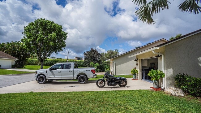 Building Photo - 11894 Donlin Dr