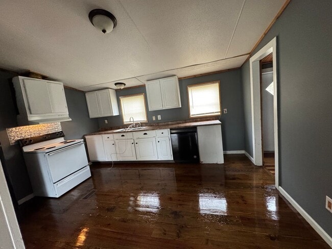 Building Photo - FOR RENT – Peaceful 3BR/2BA Home in Beaure...