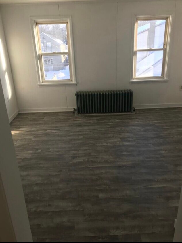 Foto principal - 121 Middle Ave