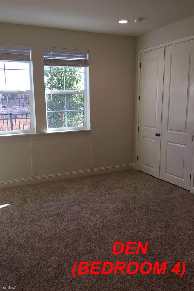 Building Photo - 258 Wild Rose Way