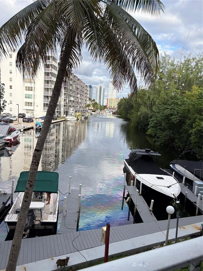 Building Photo - 16531 NE 35th Ave