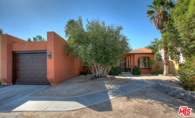 Primary Photo - 3243 N Mountain Shadow Dr