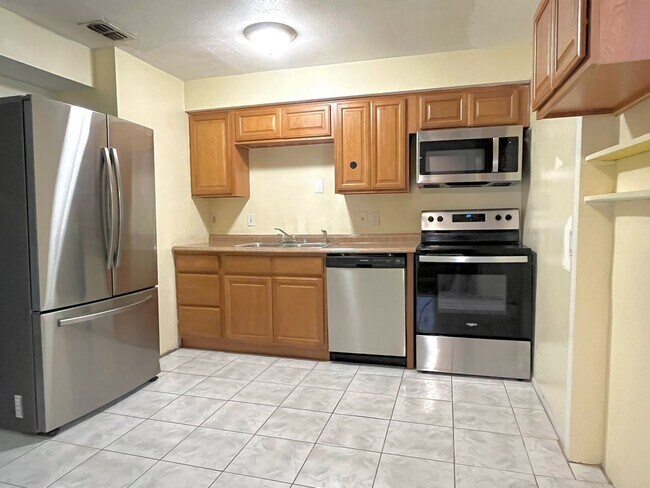 Foto del edificio - 2611 Pembrook Dr