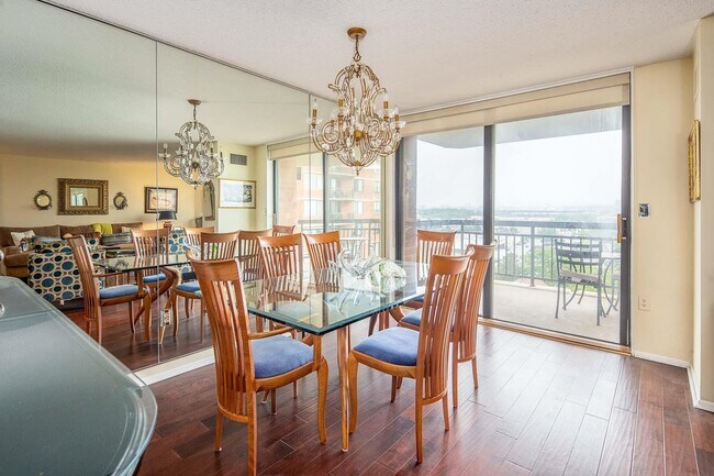 Foto del edificio - 935 Harmon Cove Tower