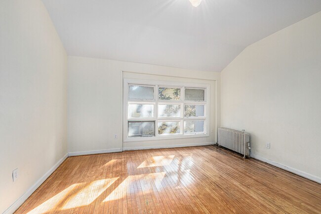Foto del edificio - 154 College Ave NE