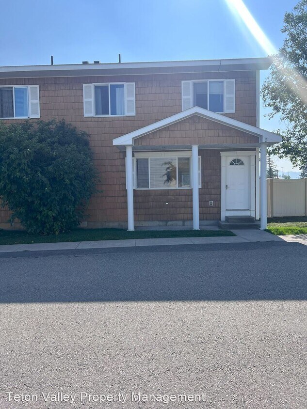 Foto principal - 3 br, 1.5 bath House - 30 Cedron Road Unit 2