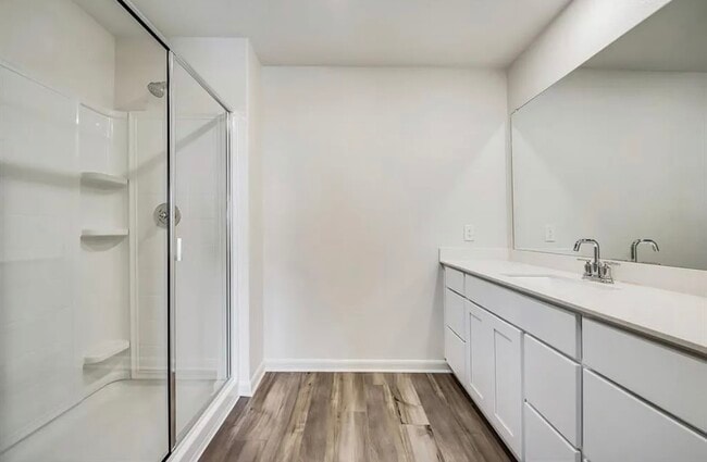Master bathroom - 313 Stone Ct