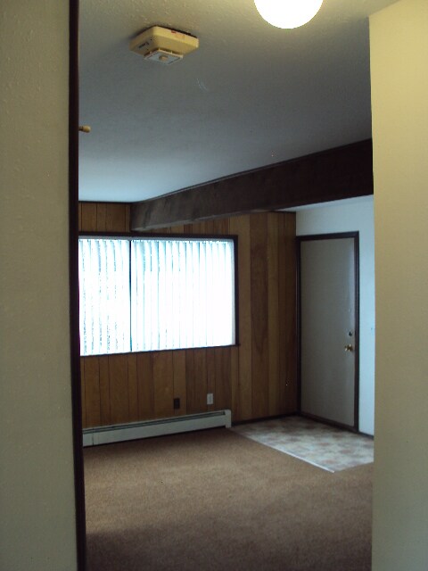 1524 Mission Rd Unit 5 Kodiak Ak 99615 Apartment For Rent In Living Rm 1524 Mission Rd