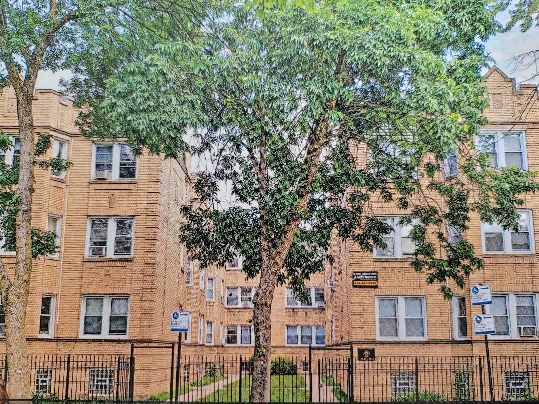 Primary Photo - 6439 N Richmond St