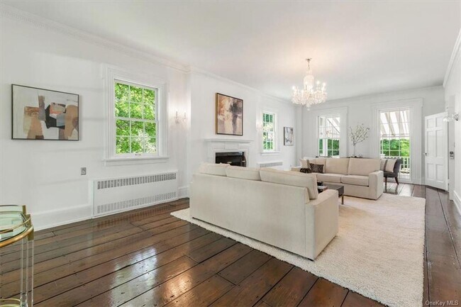 Foto del edificio - 77 Pleasant Ridge Rd