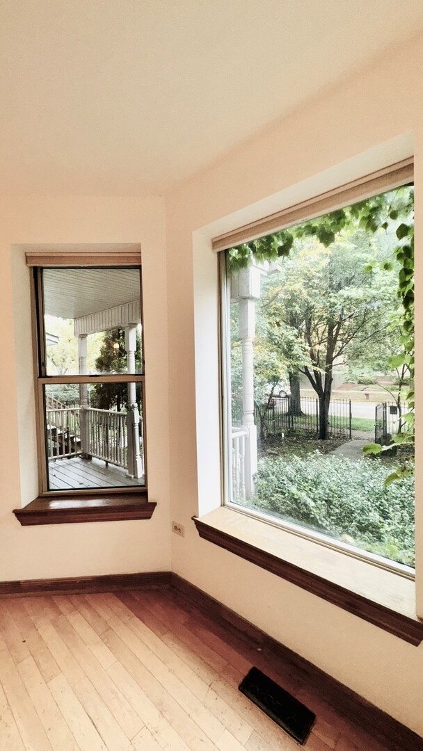 Foto del edificio - 6128 S Kenwood Ave