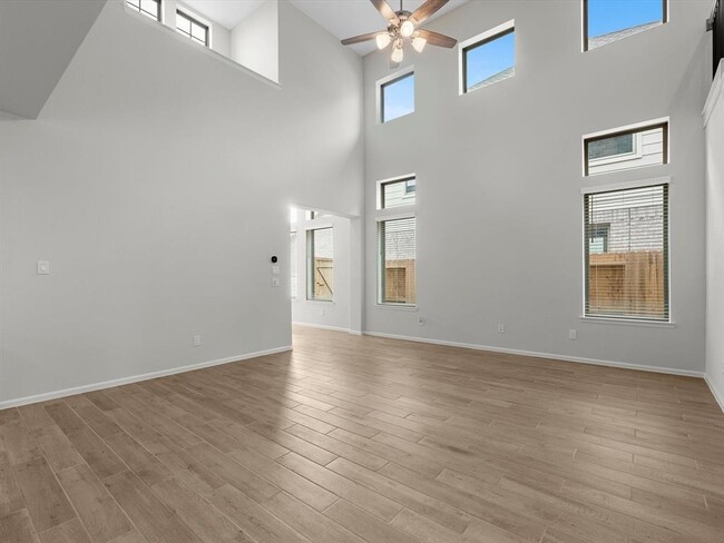 Foto del edificio - 10719 Starry Farm Wy