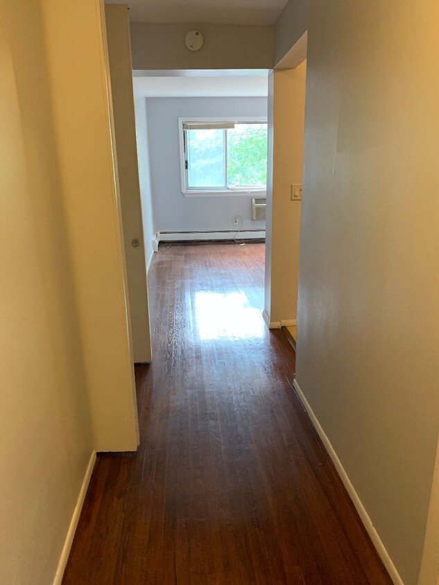 Primary Photo - 370 S Harrison St