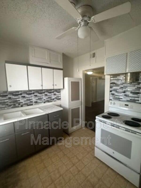 Building Photo - 1315 Guadalupe St