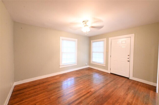 Building Photo - 3403 Cherrywood Rd