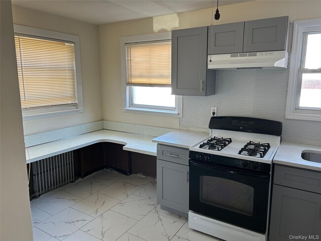 Building Photo - 1086 Tulip Ave