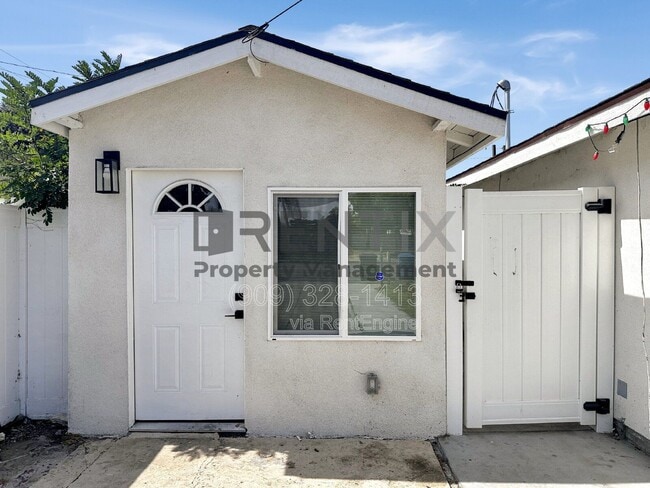 Building Photo - 932 E Kingsley Ave