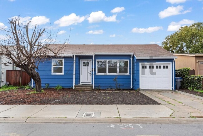 Building Photo - 854 Cedar Ave