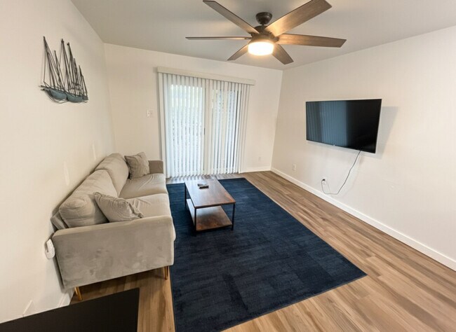 Foto del edificio - 4184 W 7th St