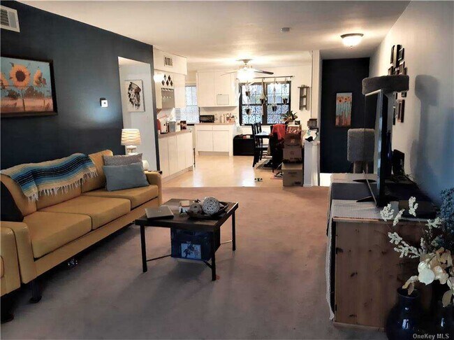 Building Photo - 321 Mariners Way