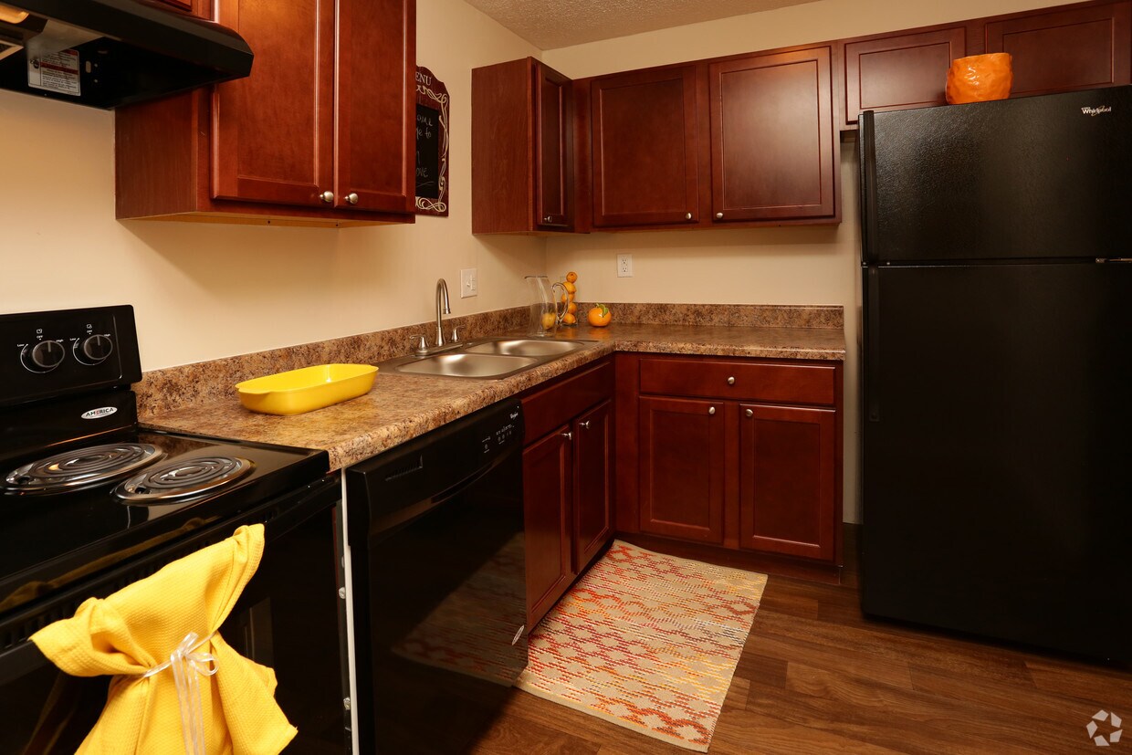 Beech Grove Apartments 3014 Beech Grove Ct Jeffersonville, IN