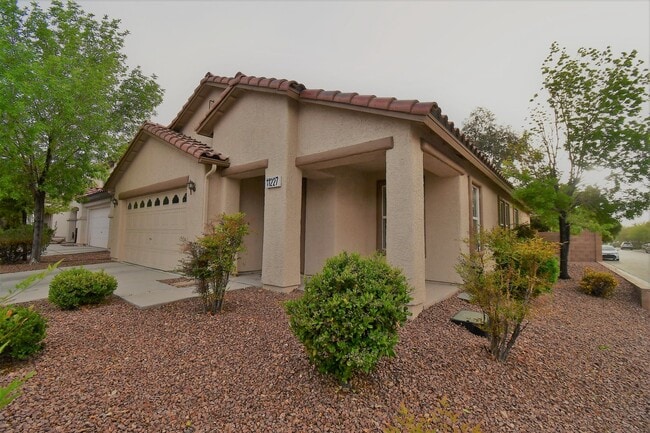 Building Photo - 3 Bed - 1 Story House - Southern Highlands...