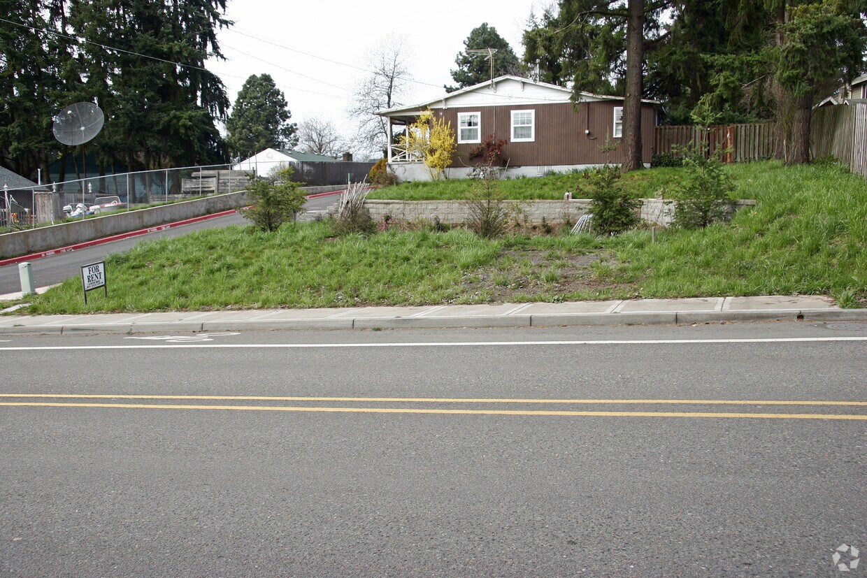 Building Photo - 16020 SE Kristin Ct