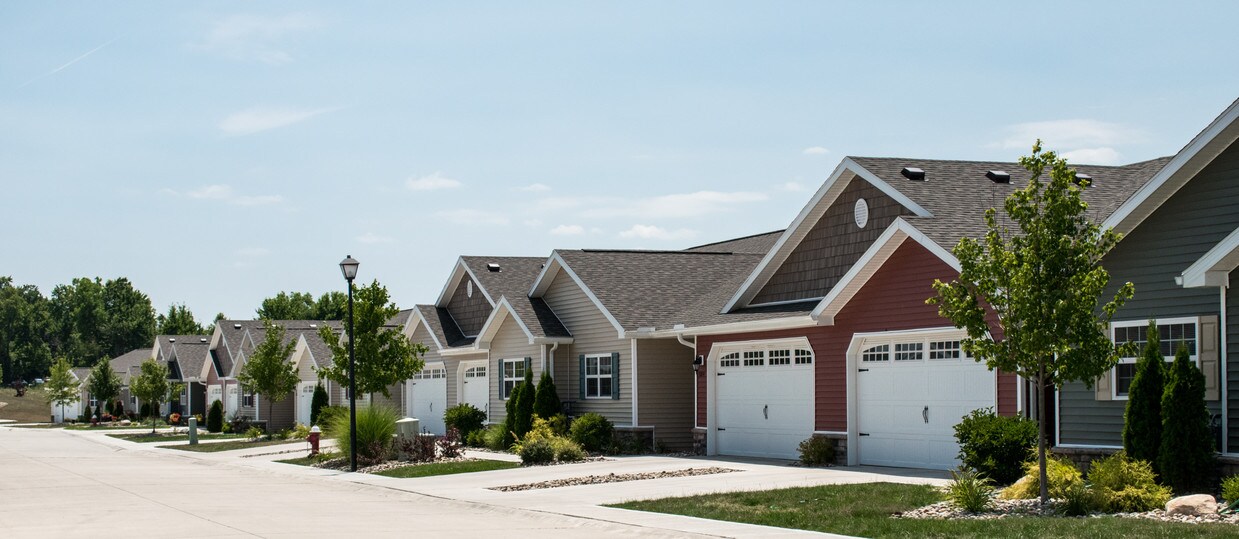 Redwood Grand Rapids Bainbrook Way Apartments Grand Rapids, MI