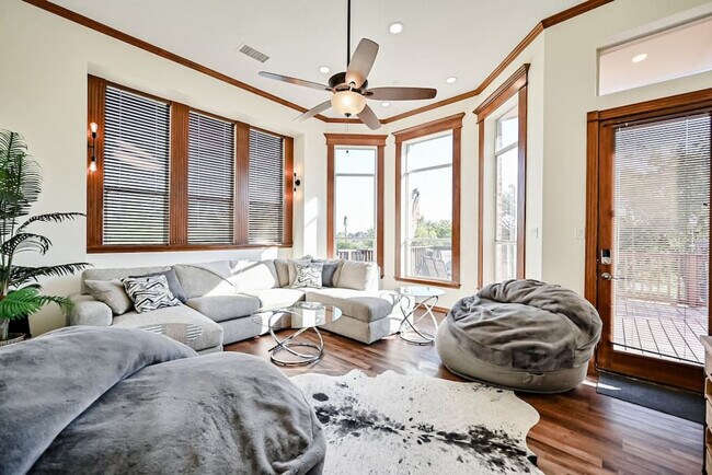 Foto del edificio - 811 Mallard Pointe Dr
