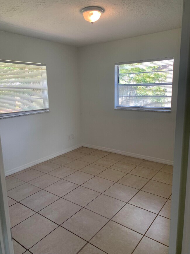 1549 SE Minorca Ave, Port Saint Lucie, FL 34953 House Rental in Port