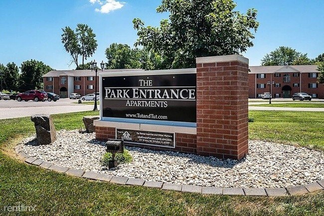 Building Photo - 820 Park Entrance Pl
